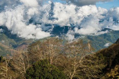 Bulutların arasından gün ışığı