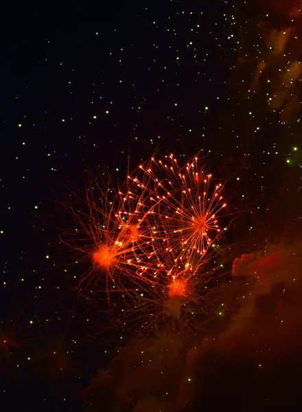 Fireworks light up the sky — Stock Photo, Image