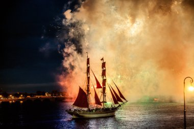 Festival kırmızı örtü, St Petersburg (Rusya)