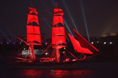 Festival kırmızı örtü, St Petersburg (Rusya)