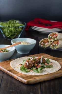 Vegan Falafel film Salsa ile