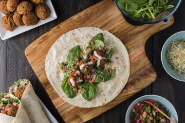 Vegan Falafel film Salsa ile