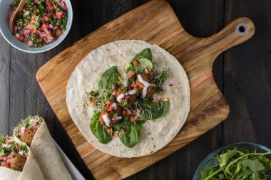 Vegan Falafel film Salsa ile