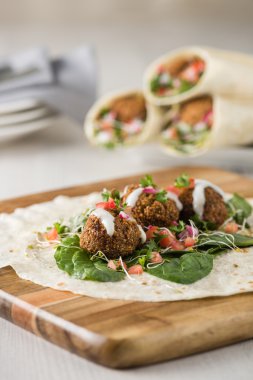 Vegan Falafel film Salsa ile 