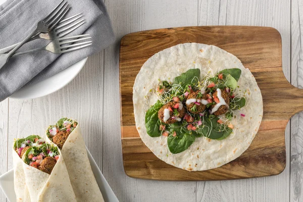 Vegan Falafel Wrap With Salsa — Stock Photo, Image