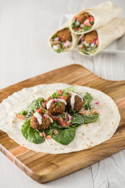Vegan Falafel film Salsa ile 