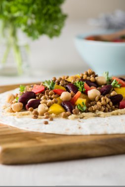 Mercimek, nohut biber ve börülce vegan tamamladı