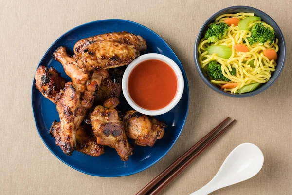 Roasted honey soy chicken wings with spice chillies sauce — Stock Photo, Image