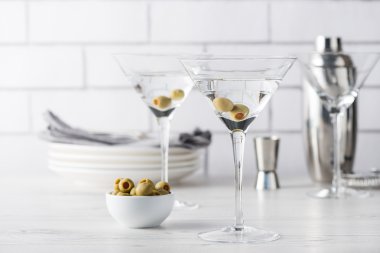 Taze ev votka martini kokteyl yaptı.