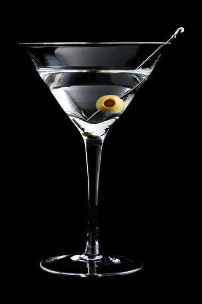 Wódka koktajle martin na czarnym tle — Zdjęcie stockowe
