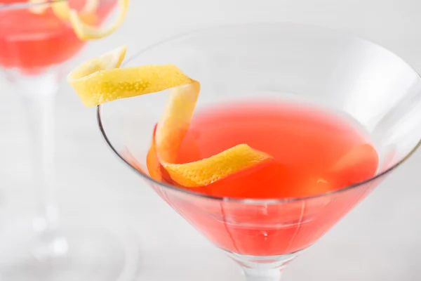 Fräscha hemmagjorda kosmopolitiska cosmo cocktails — Stockfoto