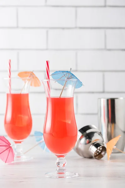 Vers home made Singapore Sling cocktails — Stockfoto