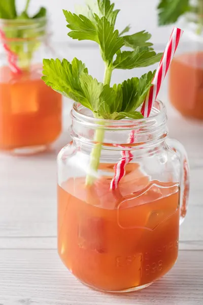 Frische, selbst gemachte blutige Cocktails — Stockfoto