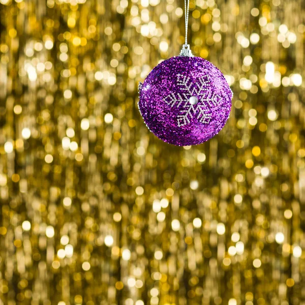 Viola bauble di Natale — Foto Stock