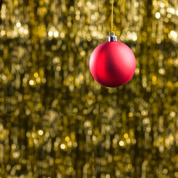 Árbol de Navidad rojo bauble — Foto de Stock