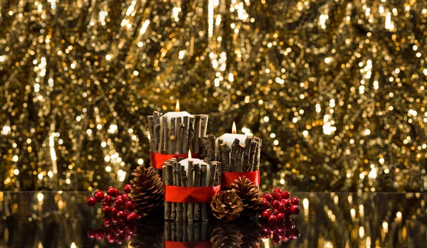 White candles in autumn winter decoration — Stock Photo, Image