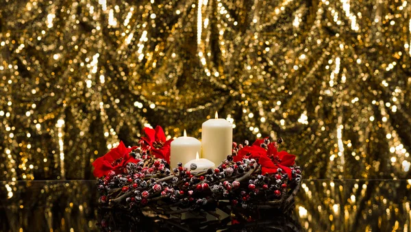 White candles in autumn winter decoration — Stock Photo, Image