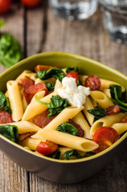 Domates ve pastırma Penne makarna