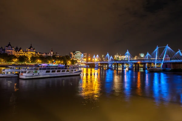 Miasto most Milenijny w Londynie — Zdjęcie stockowe