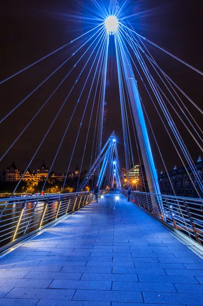 Londra şehir millennium Köprüsü — Stok fotoğraf
