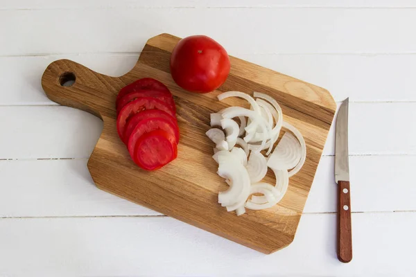 Krájená Zelenina Nůž Deska Kuchyně Bílá — Stock fotografie