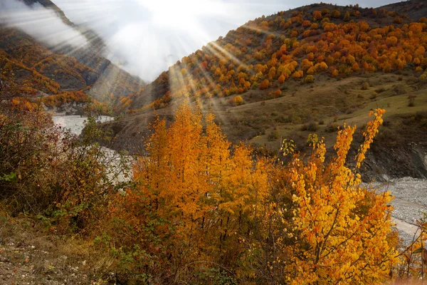 Beautiful autumn in Caucasus Mountains in Azerbaijan — Stock Photo, Image