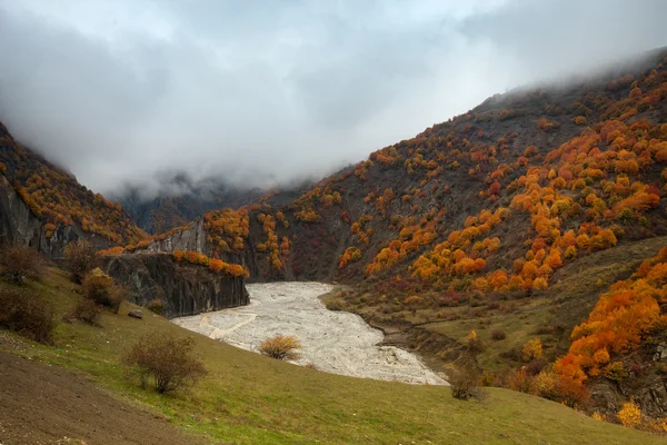 Beautiful autumn in Caucasus Mountains in Azerbaijan — Stock Photo, Image