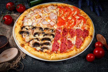 İştah açıcı İtalyan pizzası, fast food servisi.