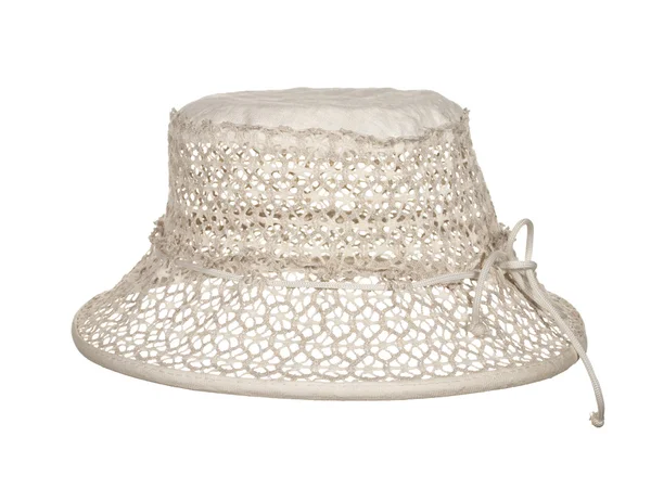 Chapeau féminin délicat avec une dentelle isolée sur fond blanc . — Photo