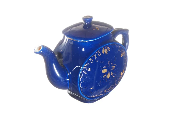 老陶瓷茶壶蓝色与白色背上孤立的金色图案 — 图库照片
