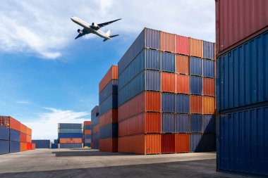 Lojistik İthalat İhracatı için konteyner kargo gemisi