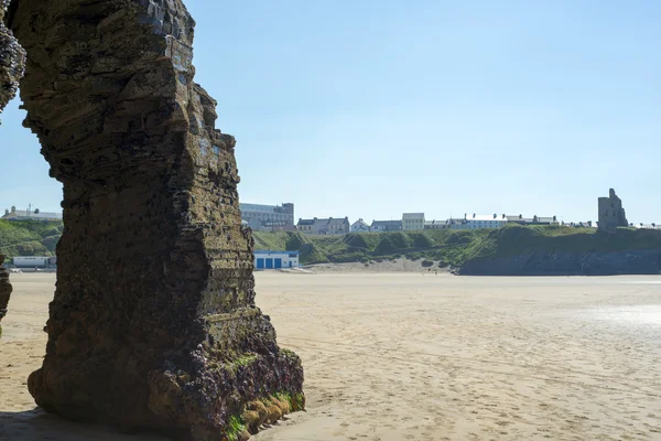 Formasi batuan di tebing ballybunion — Stok Foto