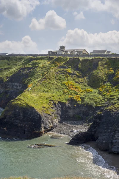 Old convent above cliffs — Stock Photo, Image