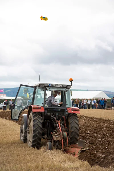 Concourir dans les championnats nationaux irlandais de labour — Photo