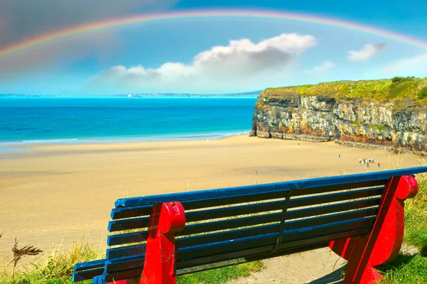 Vacker strand med regnbåge i ballybunion — Stockfoto