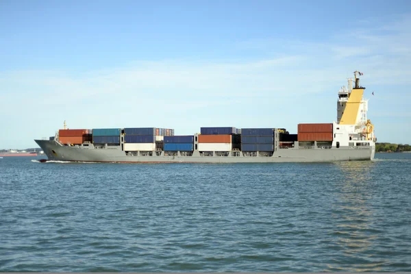 Groot schip container — Stockfoto