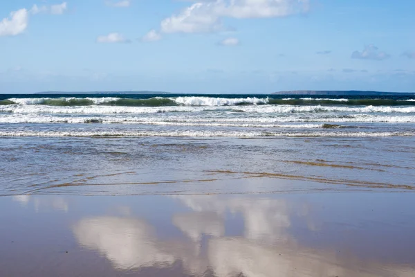 Schöne weiche Wellen Reflexion — Stockfoto