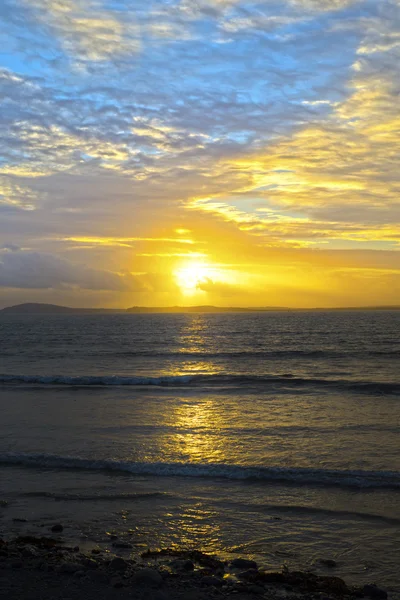 Piękne promienie słońca plaży beale — Zdjęcie stockowe