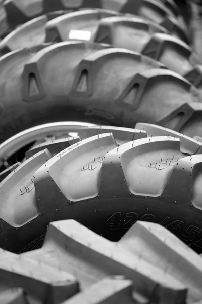 Big tyres for a large machine — Stock Photo, Image