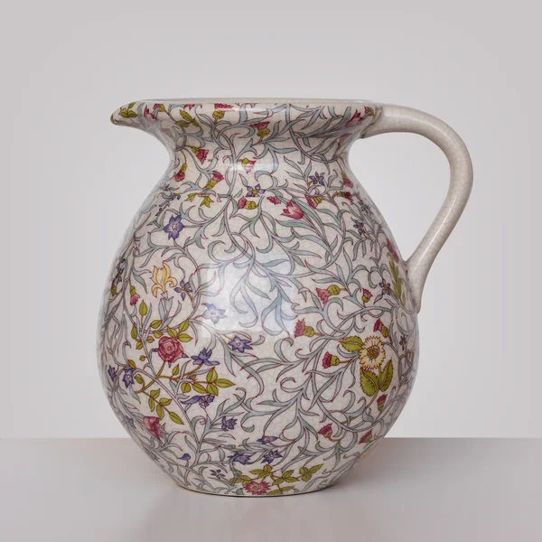 Armazenamento para líquidos - Jarro colorido vintage ewer — Fotografia de Stock