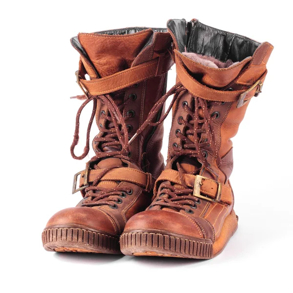 Eski kış spor ayakkabı çizme