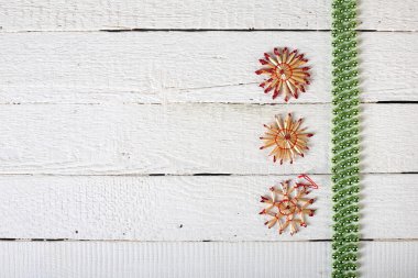 Noel koymak. Üç oyuncaklar