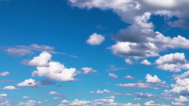 Gökyüzü ve Bulutlar. Zaman Uygulaması. — Stok video