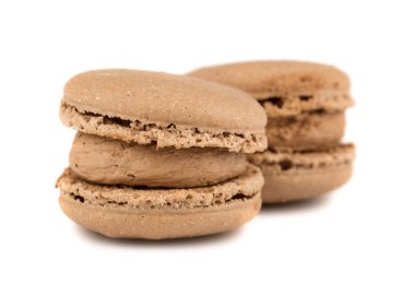 beyaz zemin üzerine iki macaroons