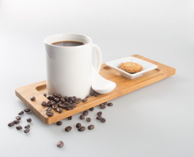 arka plan üzerinde kahve veya kahve ve çikolata kurabiye.