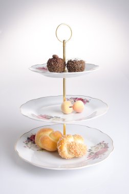 tepsi. üç katmanlı bir arka plan üzerinde servis tepsisi.