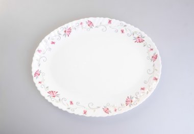 plaka, plaka üzerinde arka plan. bir arka plan üzerinde seramik tabak