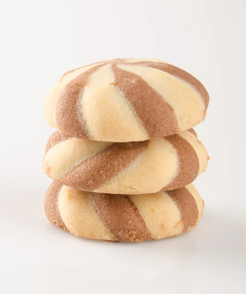 Galletas o galletas de mantequilla chocolate blanco sobre fondo . —  Fotos de Stock