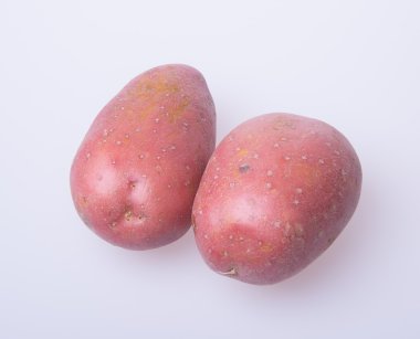 patates veya bir arka plan üzerinde kırmızı patates.