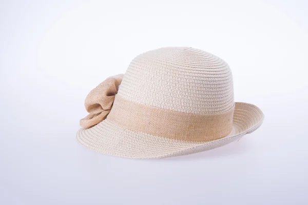 숙 녀 또는 꽃과 예쁜 밀 짚 모자 모자. — 스톡 사진
